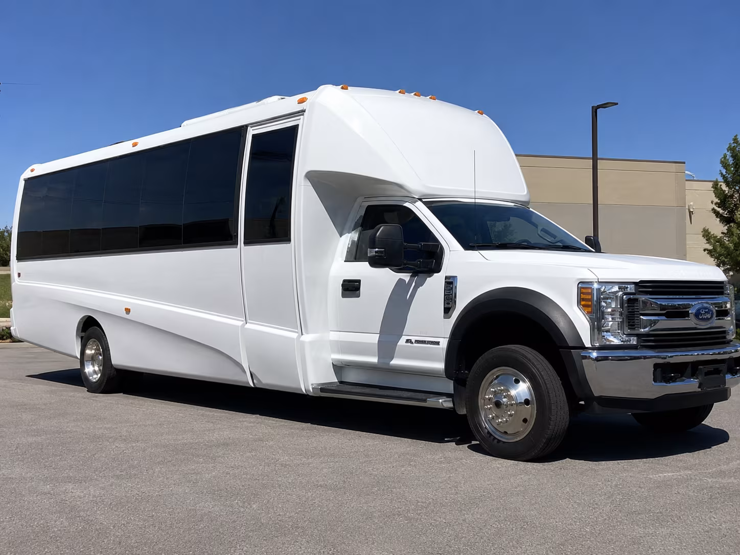 book a bus for your next wine tour 1