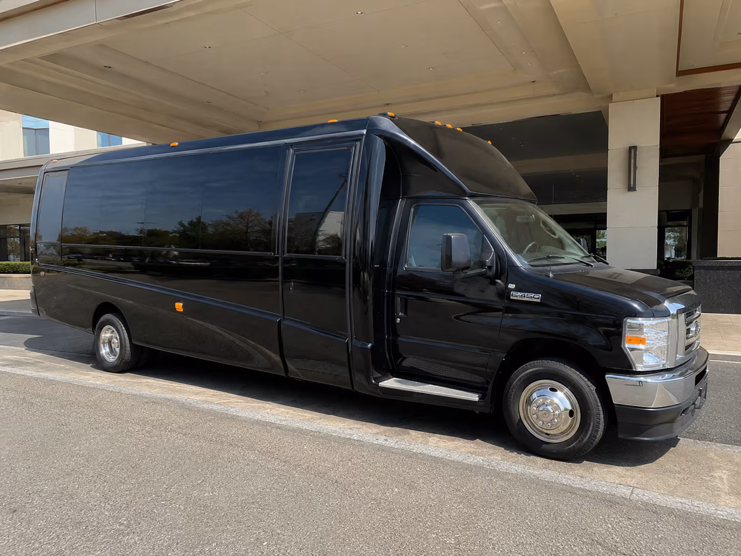 buses for large conventions at mesa s biggest venues