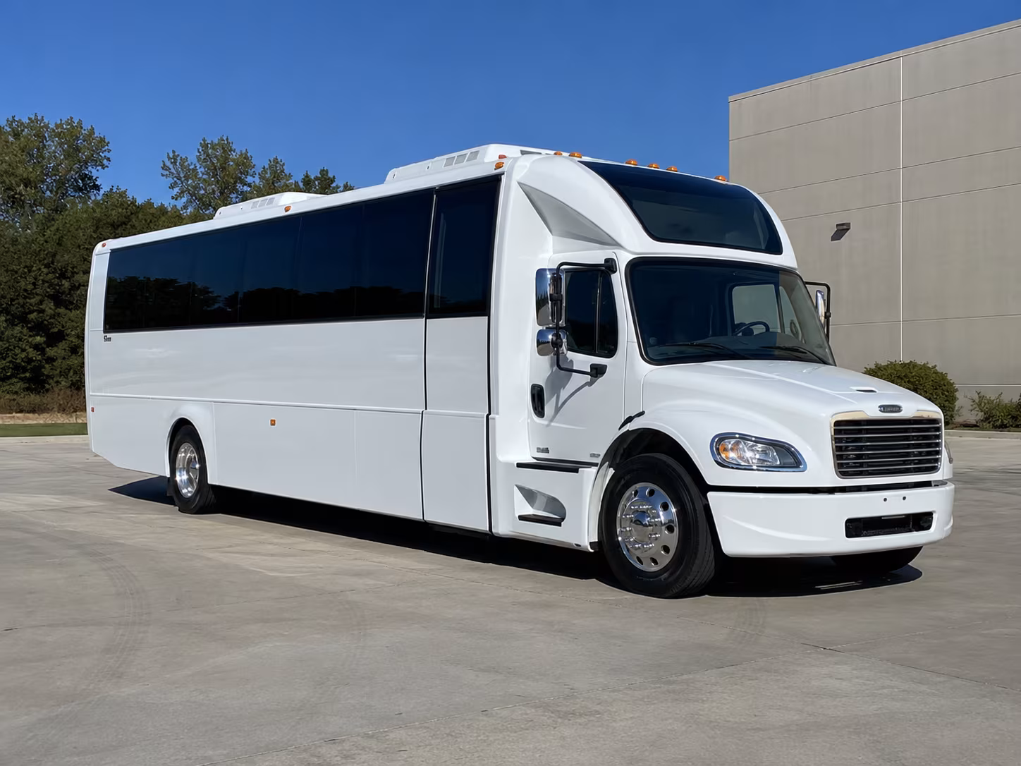 mesa 28 passenger party bus